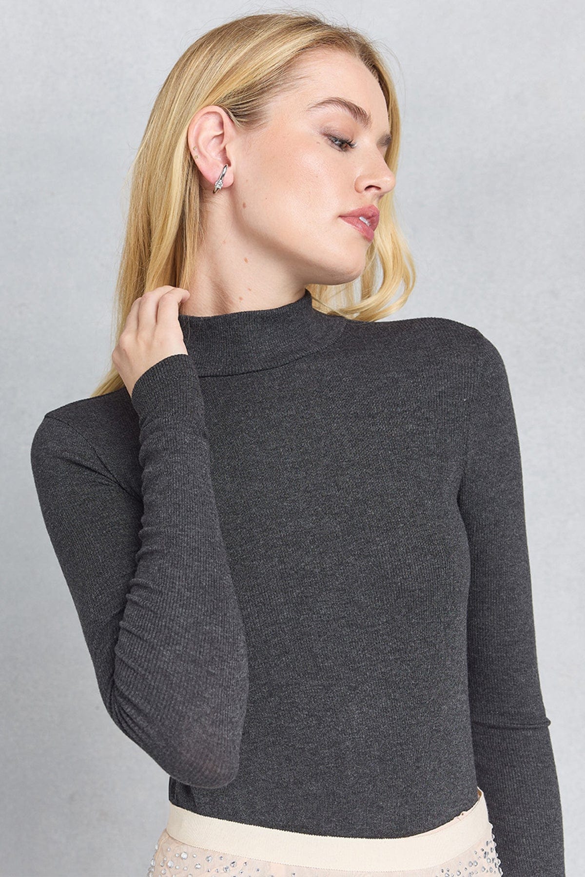 Ribbed Long Sleeve Mock Tee - Goldie LeWinter