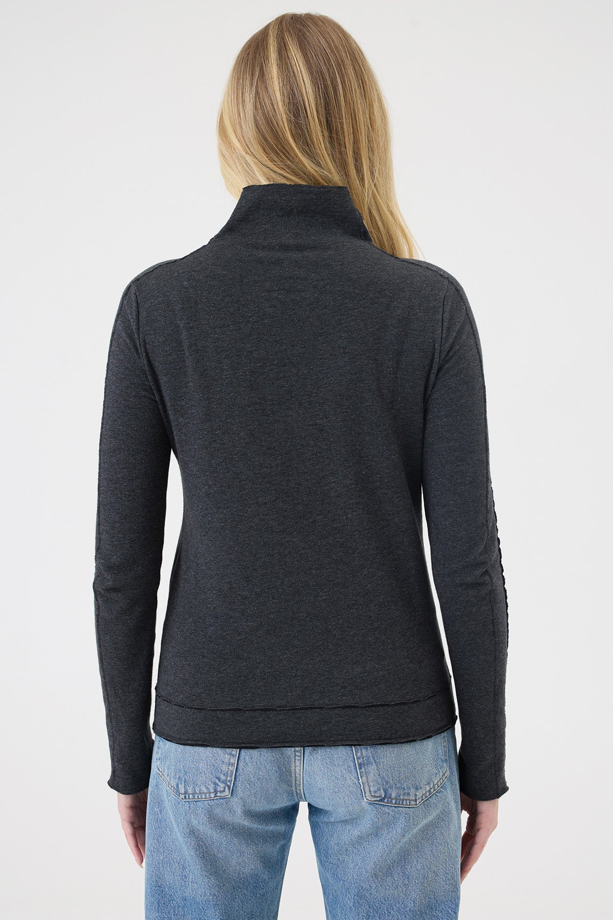 Stella Pullover mit Trichterausschnitt