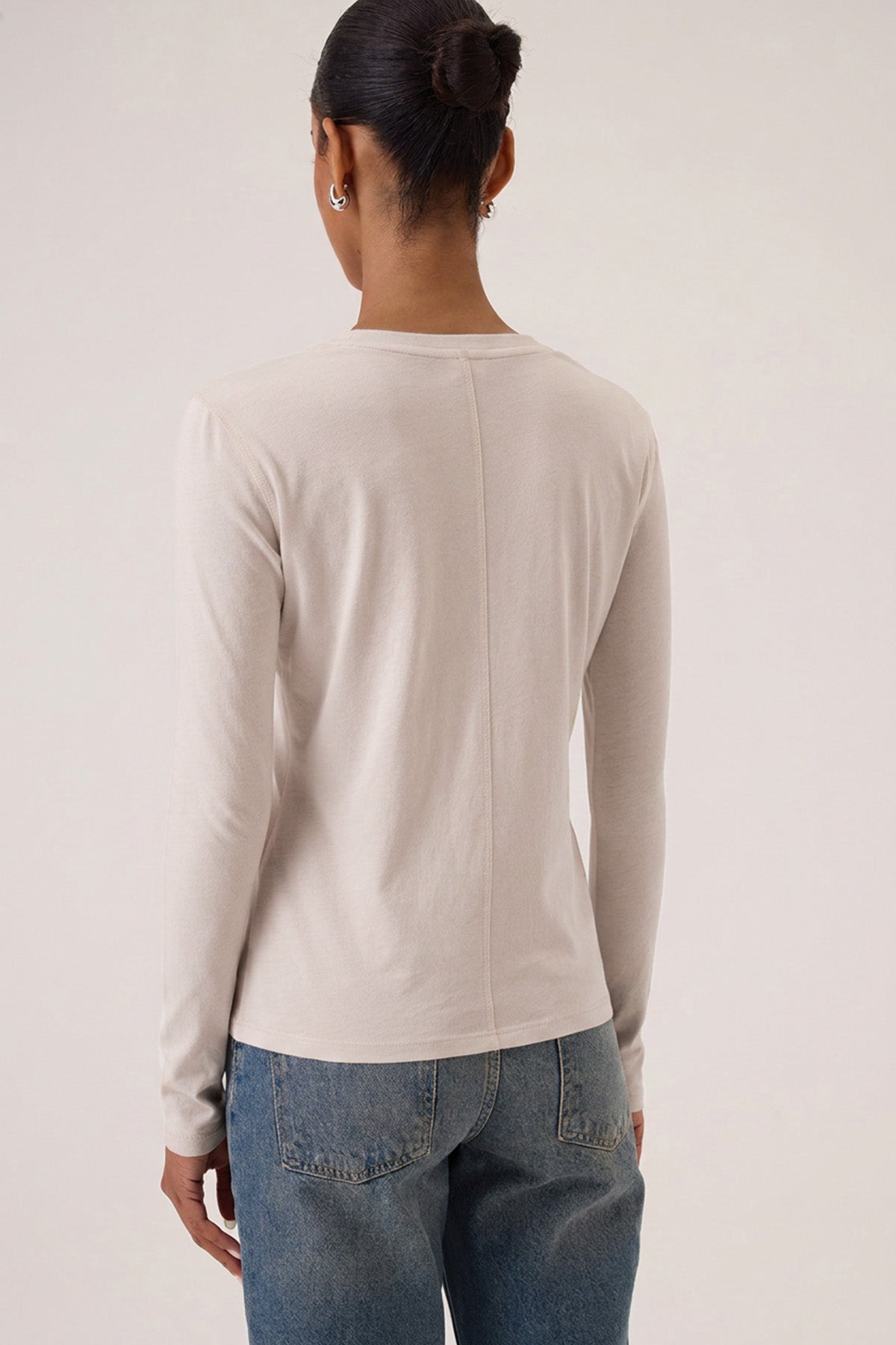 Quinn Organic Long Sleeve Tee - Goldie LeWinter #color_stone