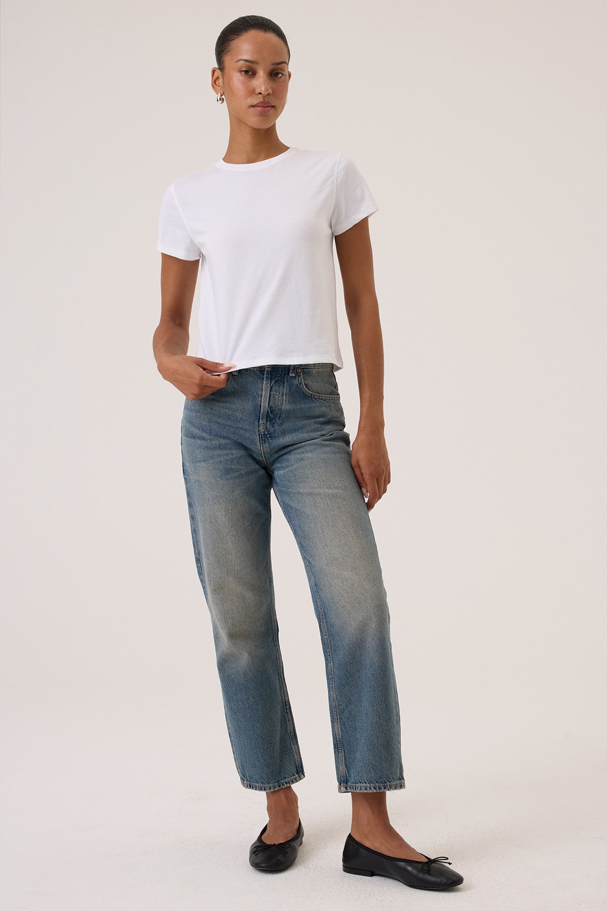 Amie Organic Tee - Goldie LeWinter #color_white
