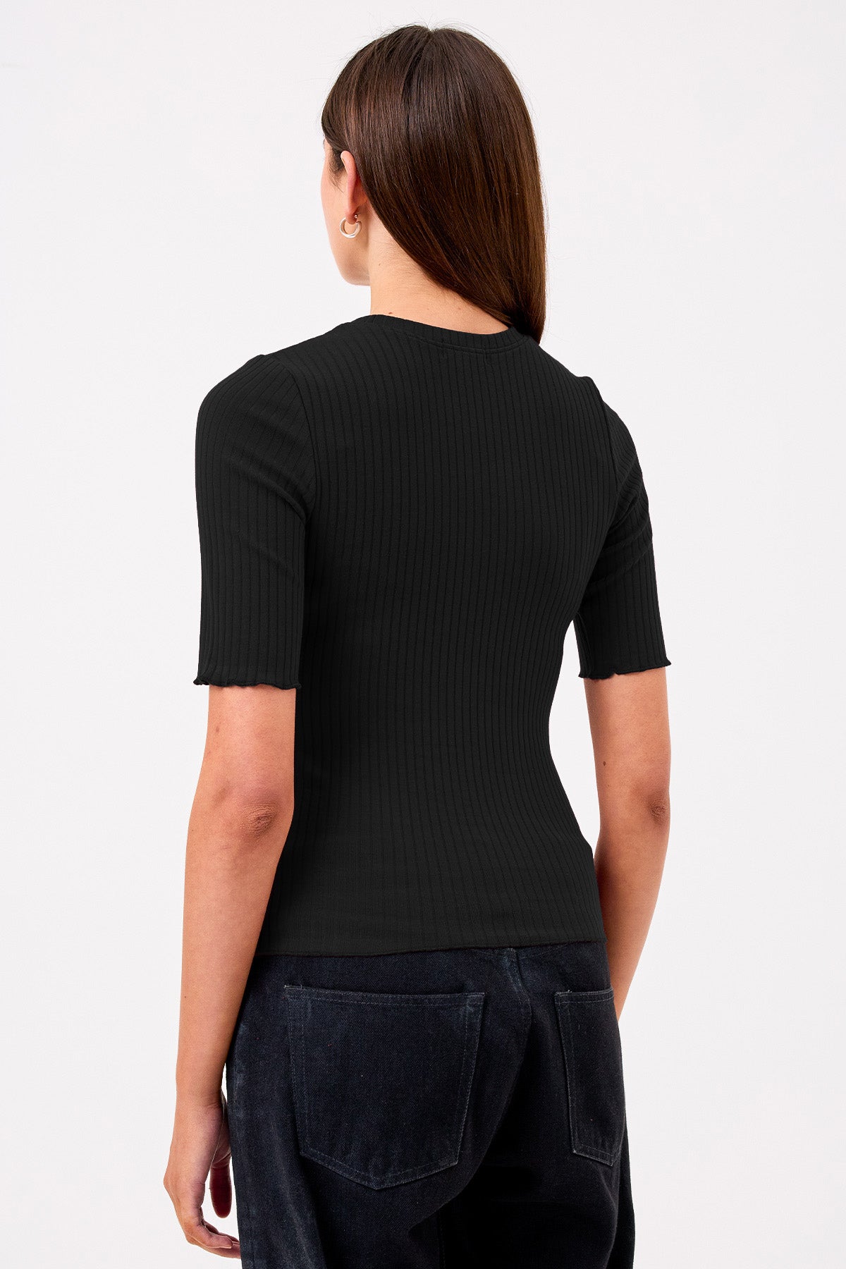 Chelsea Editor Tee - Goldie LeWinter #color_black